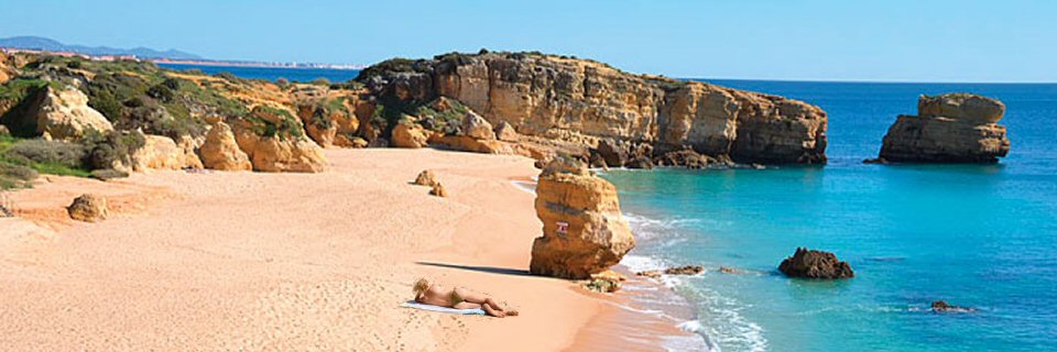 Safe Algarve Beaches can be accesses by Car Hire in Algarve by Algarve Auto Rental